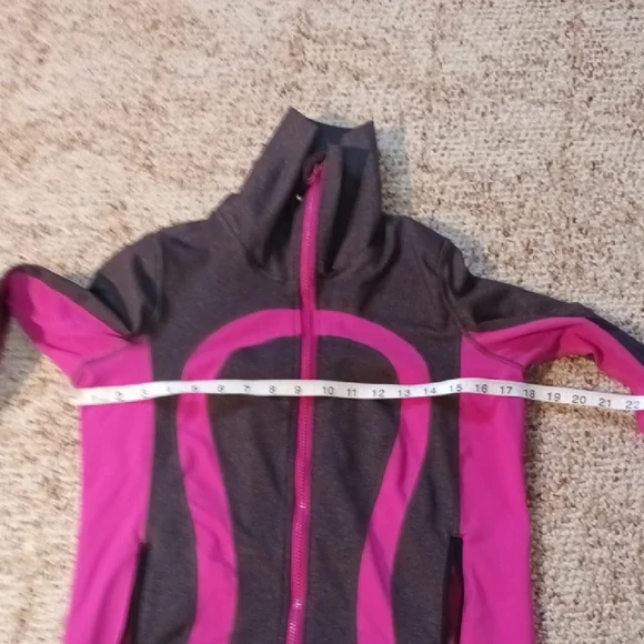 Size 8 Purple and Gray Sweater with Stand-Up Collar - Picture 12 of 15